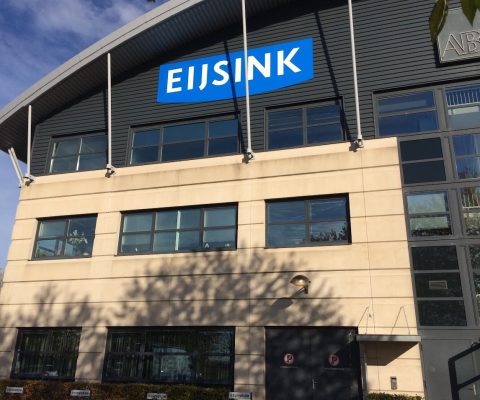 reclamebord buiten jonge poerink