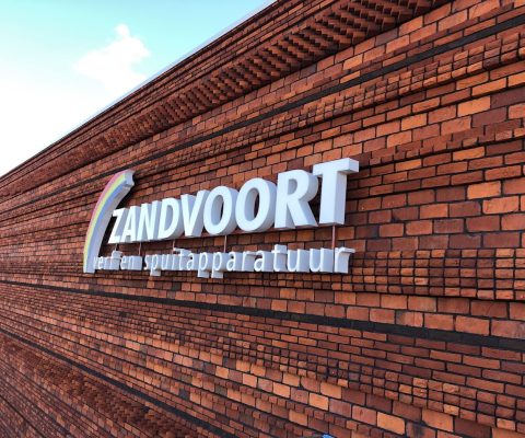 Doosletters Zandvoort Verf en Spuitapparatuur